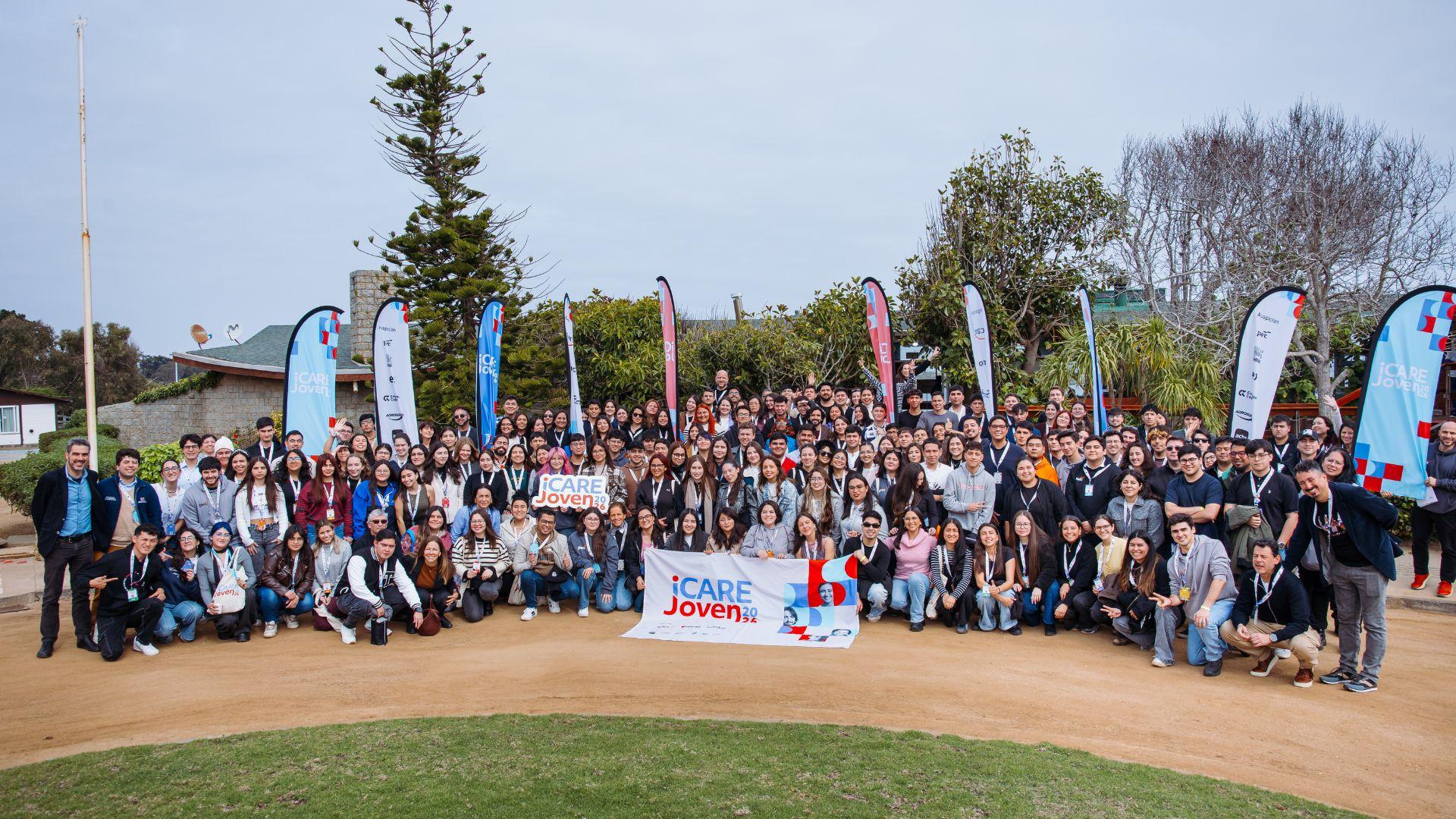 ICARE Joven reunió a más de 180 jóvenes de todo Chile para abordar los desafíos del país ICARE Joven reunió a más de 180 jóvenes de todo Chile para abordar los desafíos del país