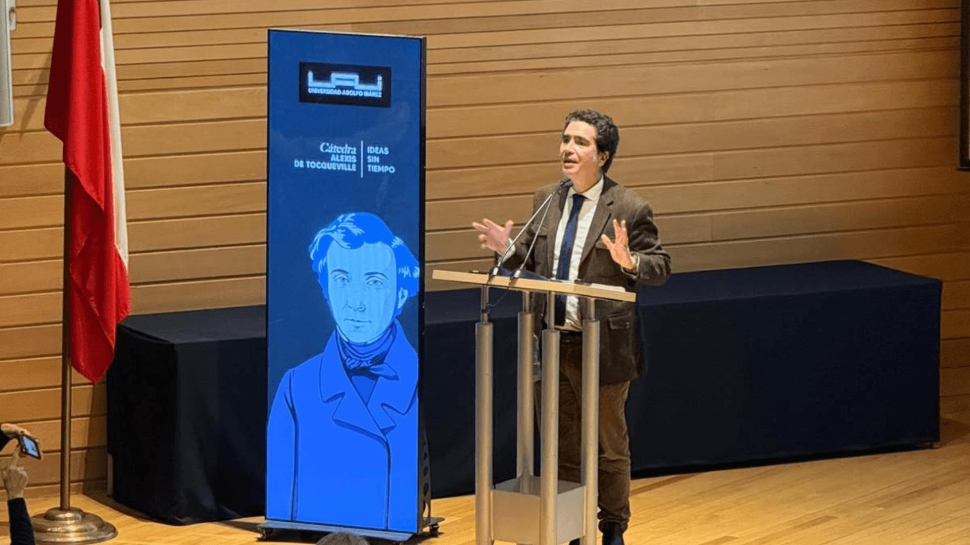Ignacio Briones aborda el pensamiento de Alexis de Tocqueville en la UAI Ignacio Briones aborda el pensamiento de Alexis de Tocqueville en la UAI
