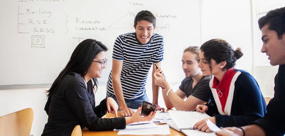 UAI lanza nueva articulación entre Comunicación Estratégica e Ingeniería Comercial