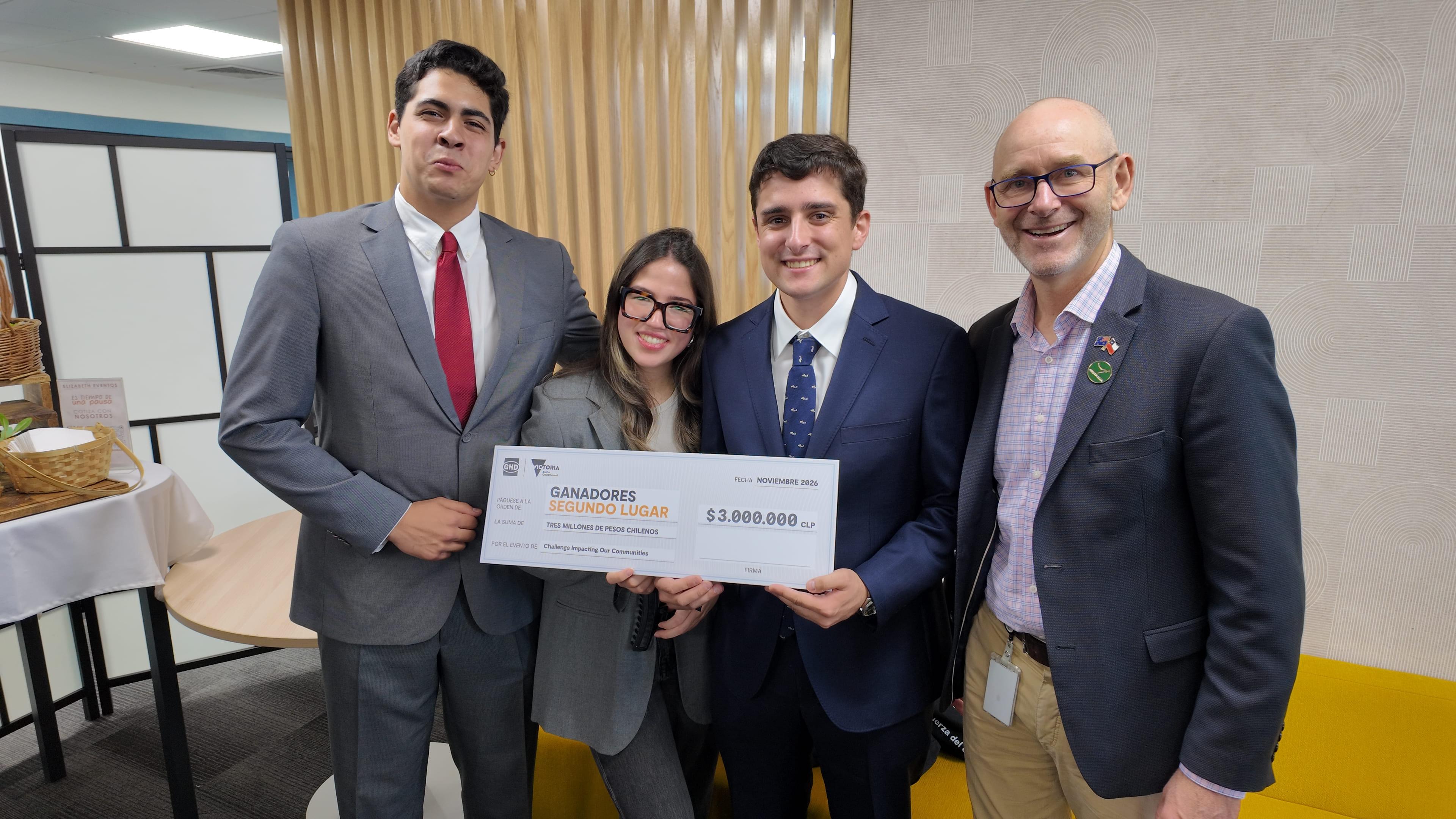 Estudiantes UAI obtienen 2° lugar en el GHD Challenge con plataforma FinTeach