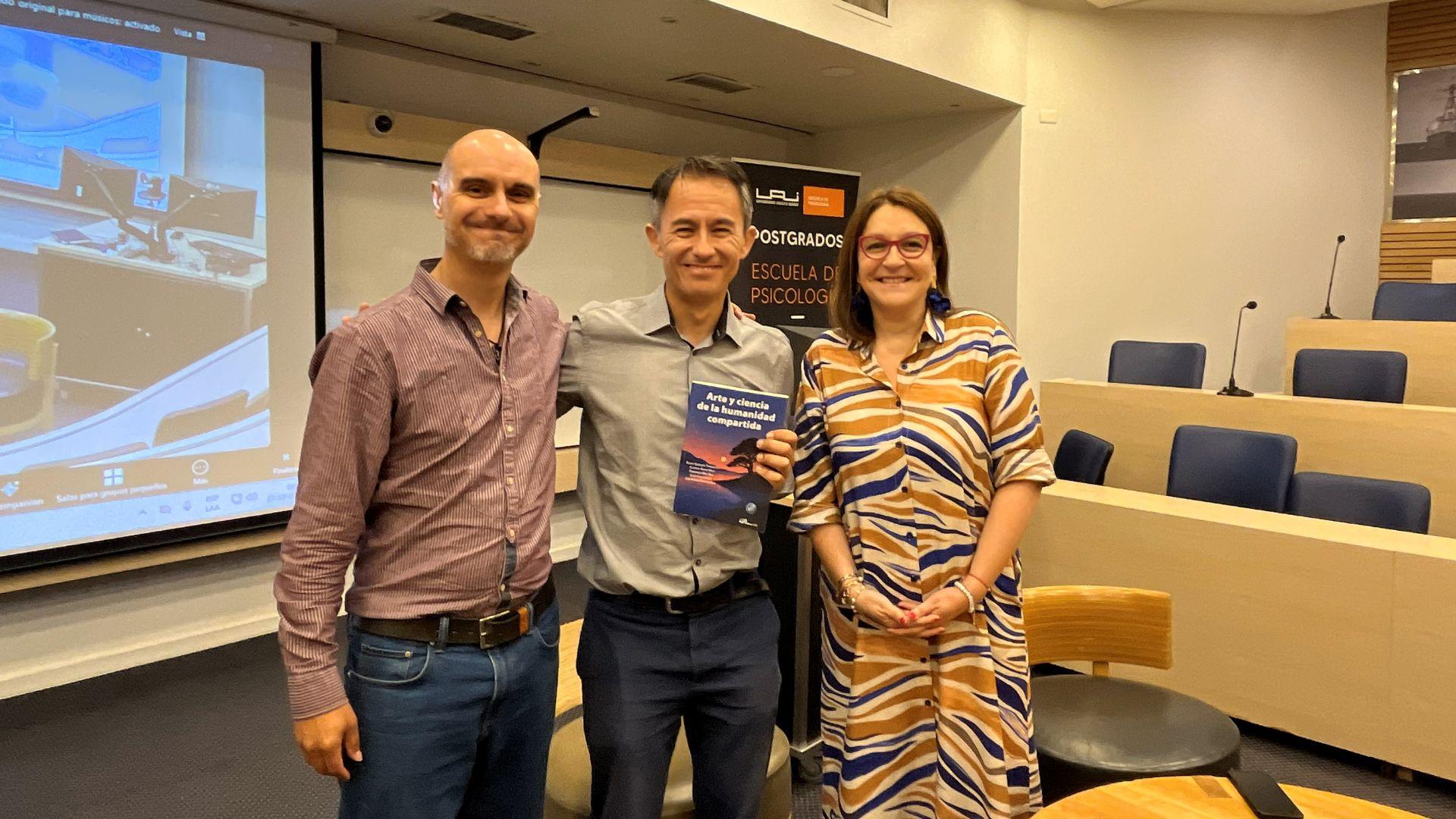 Escuela de Psicología UAI presentó el libro: Arte y ciencia de la humanidad compartida