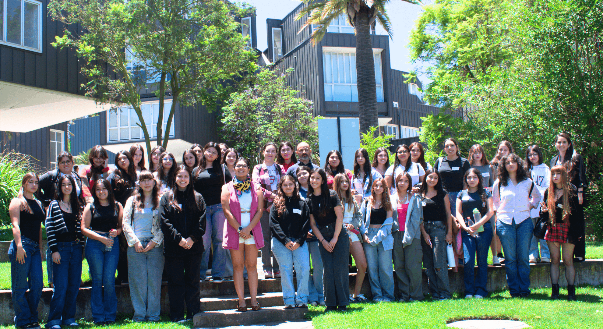 Más de 100 jóvenes participaron en una nueva versión del programa Mujeres en STEM Más de 100 jóvenes participaron en una nueva versión del programa Mujeres en STEM
