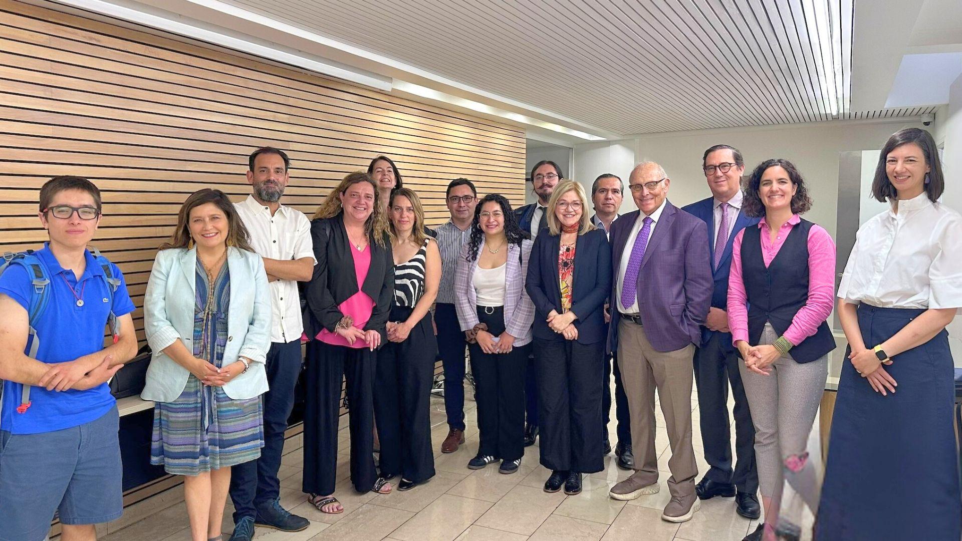 Expertos analizan en la UAI la experiencia constituyente chilena y sus proyecciones regionales