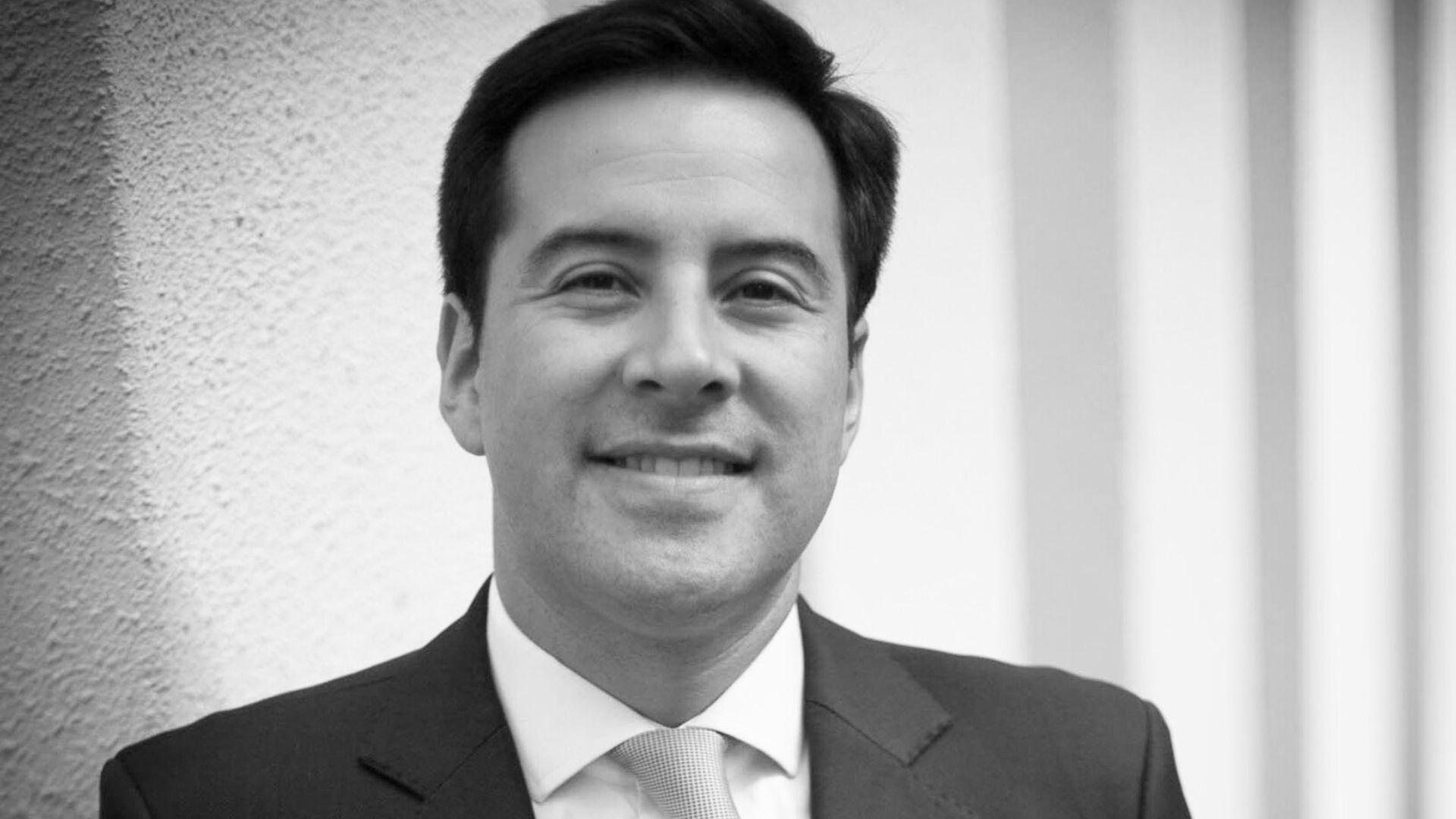 Profesor Mario Valderrama aborda la Ley Fintech en nueva edición de libro sobre mercados financieros