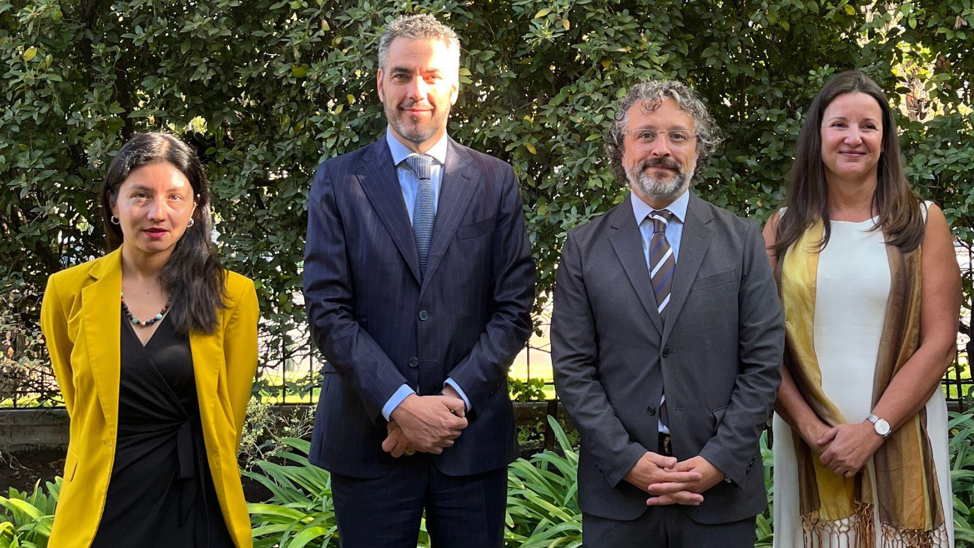 Facultad de Derecho UAI firma convenio de pasantías con el Consejo de Defensa del Estado