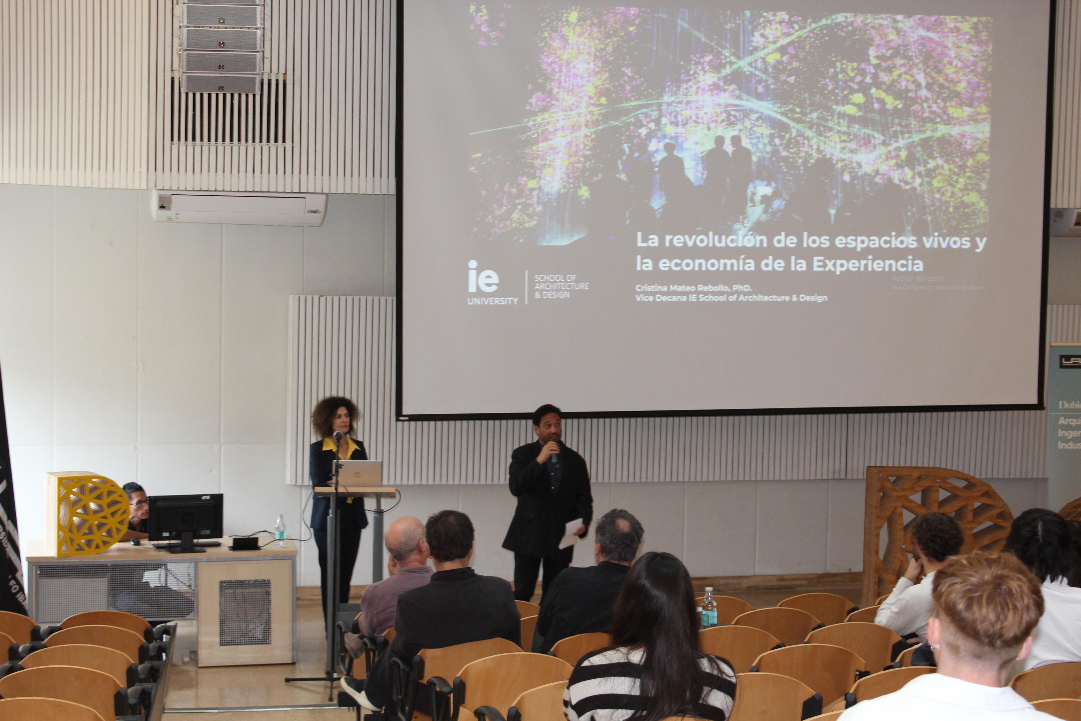 Design Lab UAI aborda la revolución de los espacios vivos en charla internacional