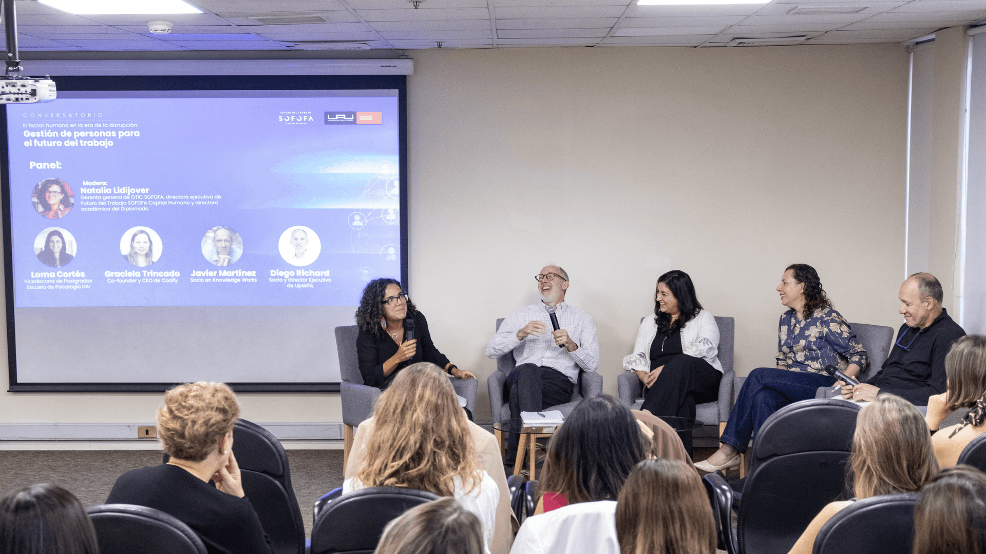 Psicología UAI y SOFOFA abordan los desafíos del futuro del trabajo 