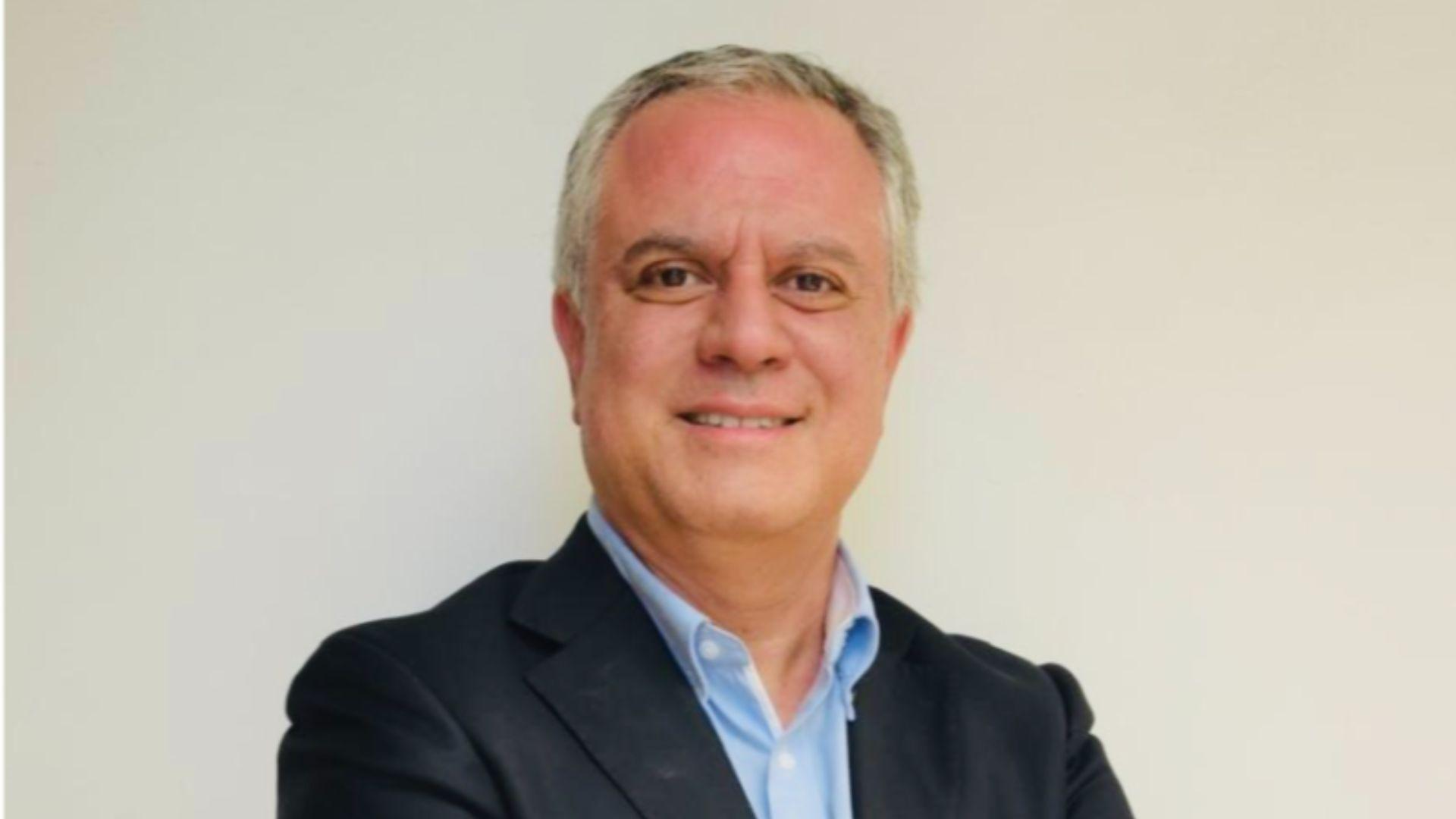 Fernando Alvarado se integra como académico a la Escuela de Gobierno UAI