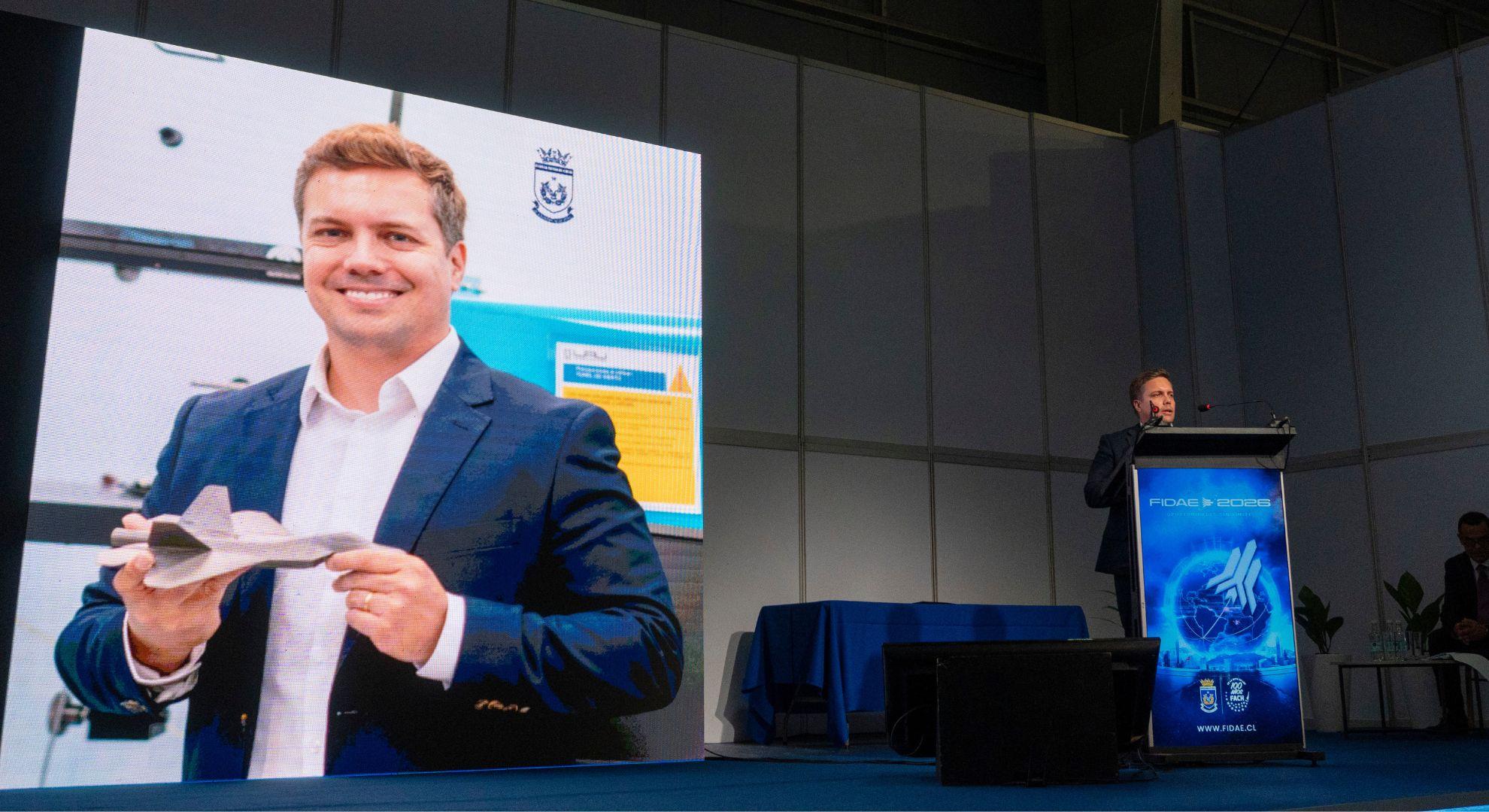 Ingeniería Aeroespacial destaca en FIDAE con presentación en Space Summit Chile  