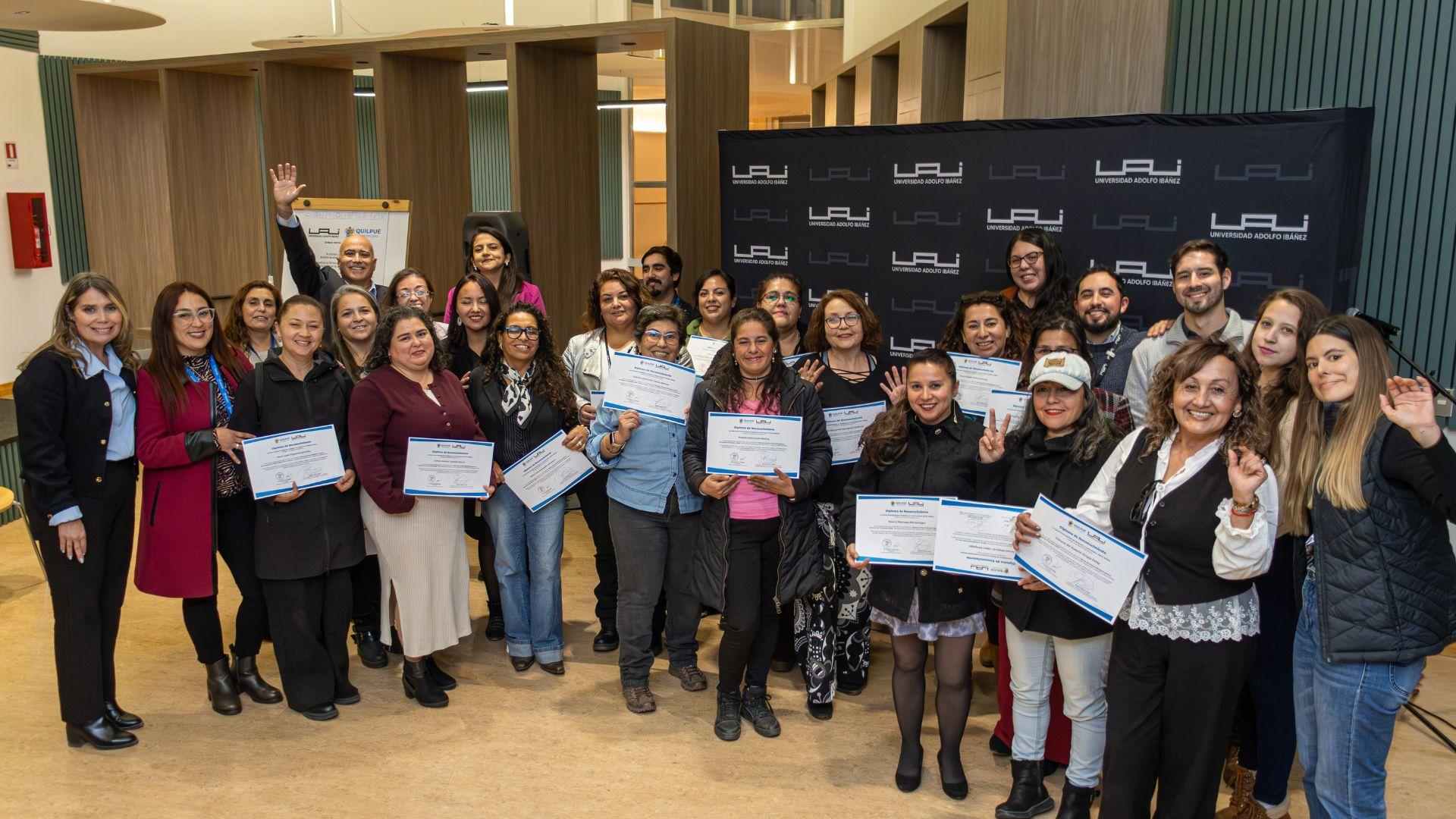 Microemprendedoras de Quilpué culminan programa de emprendimiento de Ingeniería y Ciencias UAI  