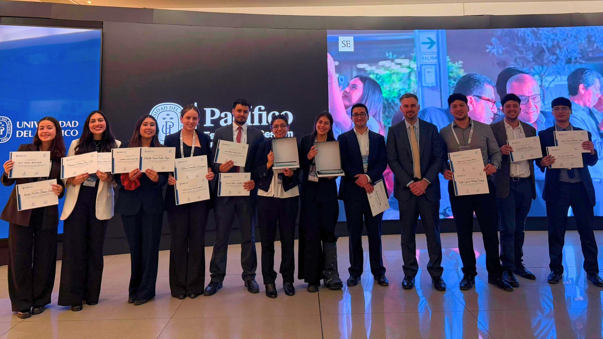 Equipo UAI obtiene segundo lugar y mejor memorial en el Moot de Libre Competencia 2026 Equipo UAI obtiene segundo lugar y mejor memorial en el Moot de Libre Competencia 2026