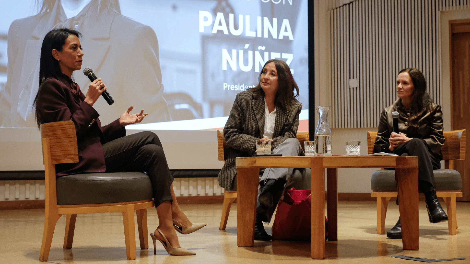 Paulina Núñez conversa sobre liderazgo y participación femenina en la UAI Paulina Núñez conversa sobre liderazgo y participación femenina en la UAI