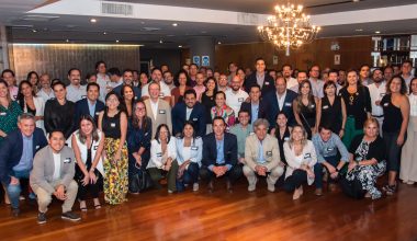 La red de egresados/as extranjeros/as más numerosa de la Escuela de Negocios UAI se reunió con decano en Perú